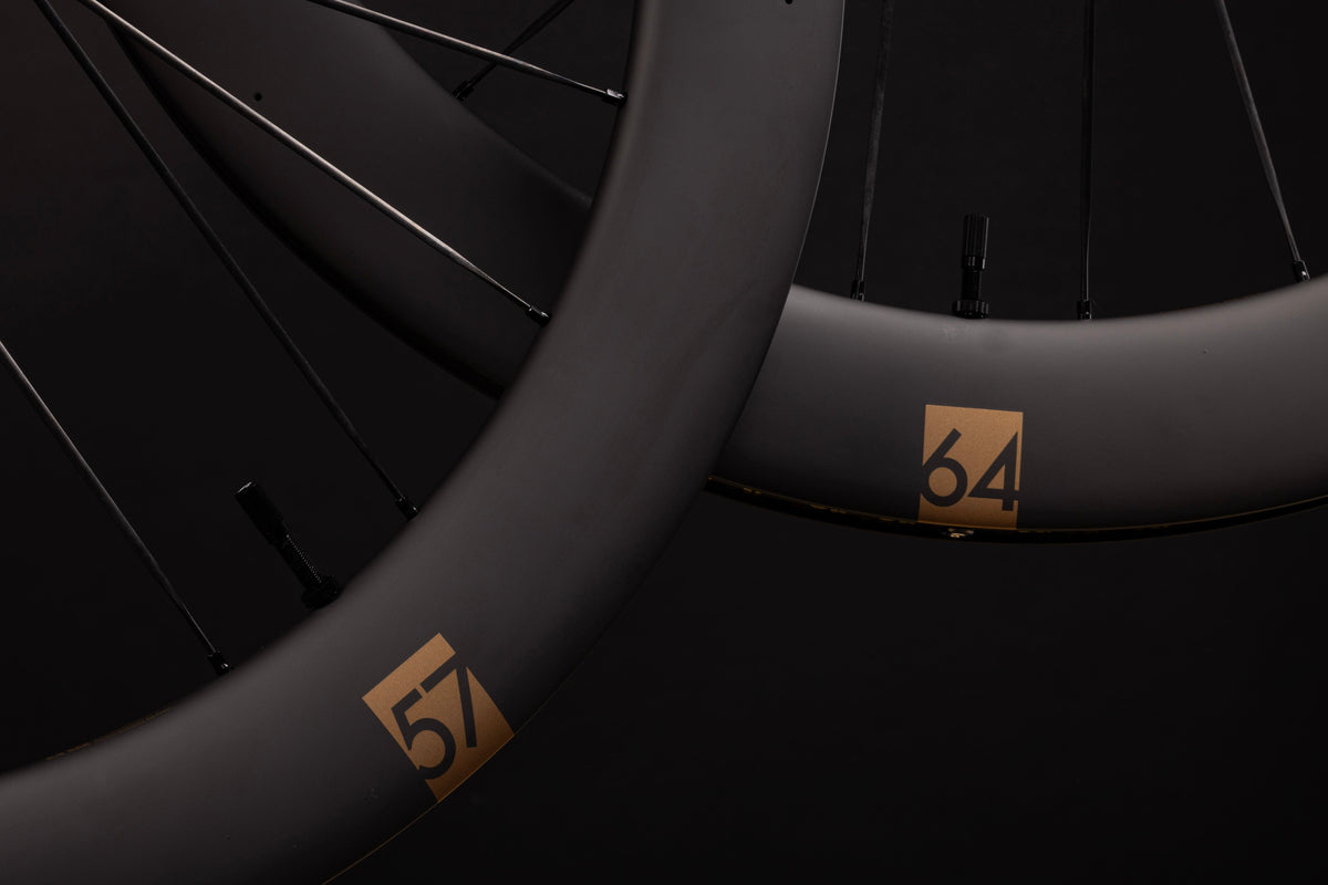 Llanta Carretera Reserve 64 Turbulent Aero Carbono Negro